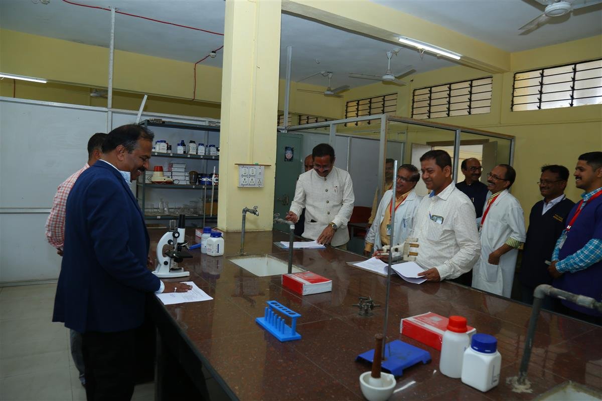 Veterinary Pharmacology & Toxicology